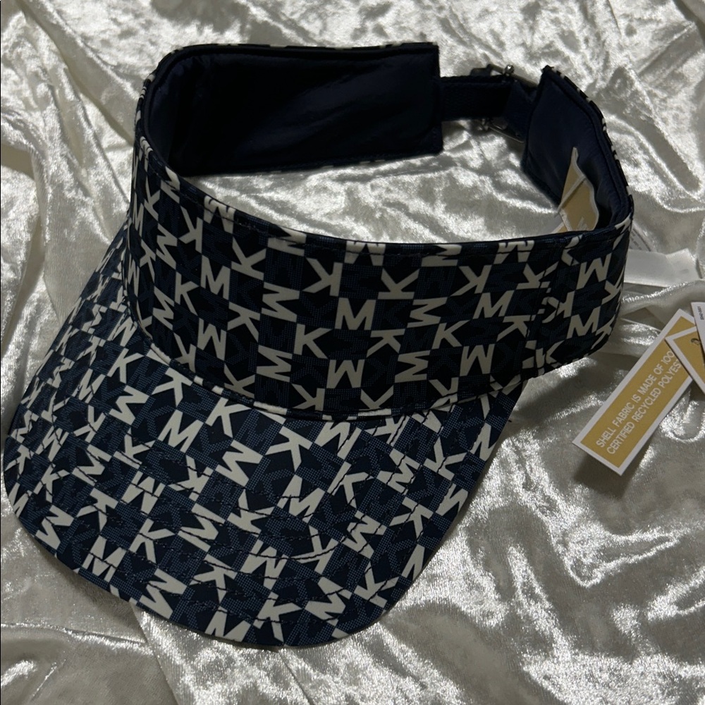 NWT MICHAEL KORS NAVY & WHITE VISOR OS